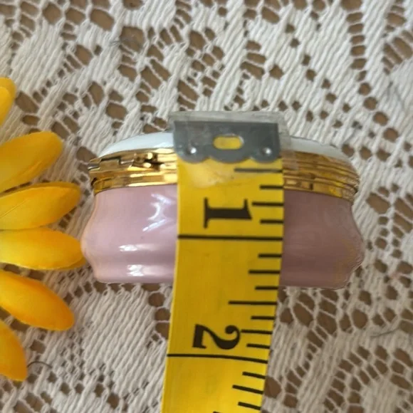 💐Crummles & Co; Vintage, Made in England - Enamel Maypole Kate Greenway Trinket - Picture 9 of 10